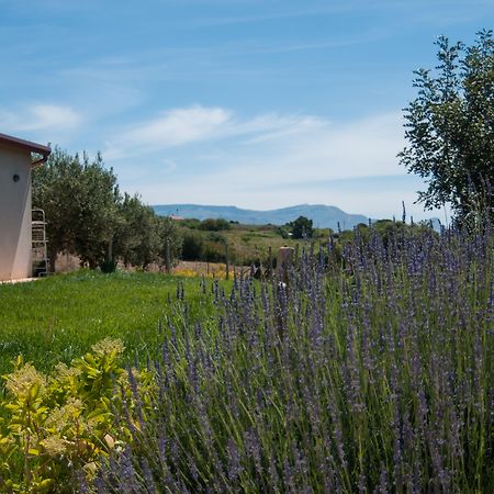 מלון מנפי Relais Casina Miregia מראה חיצוני תמונה