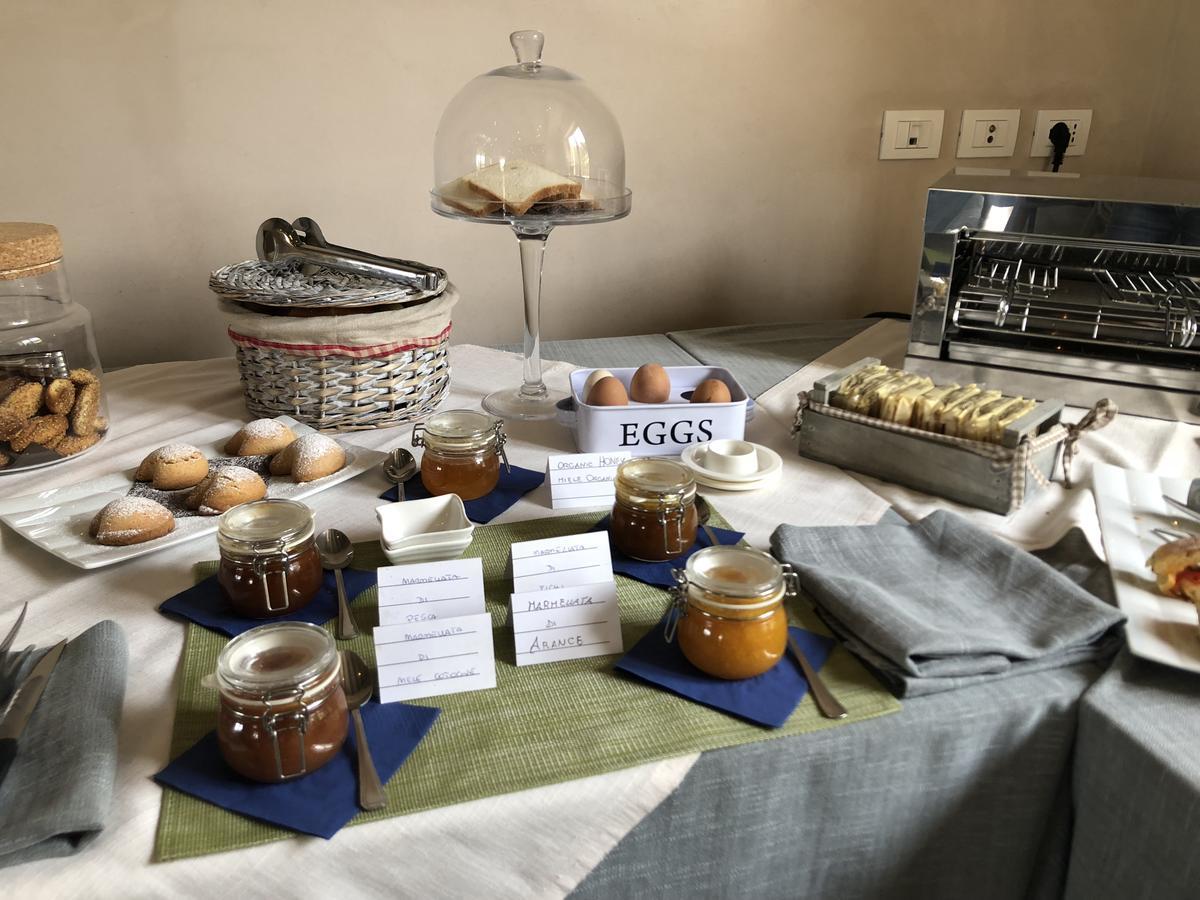 מלון מנפי Relais Casina Miregia מראה חיצוני תמונה